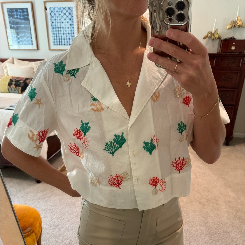 Maeve cropped button down